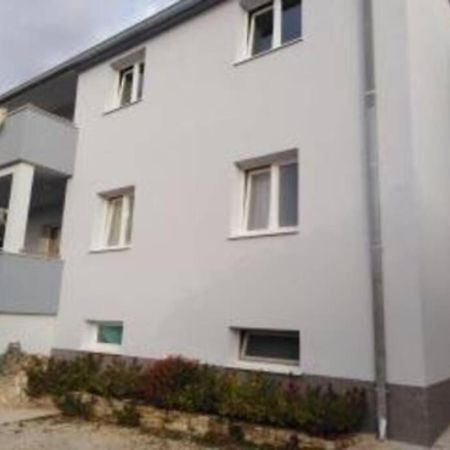 Family House Nino Apartment Kastel Stari Ngoại thất bức ảnh